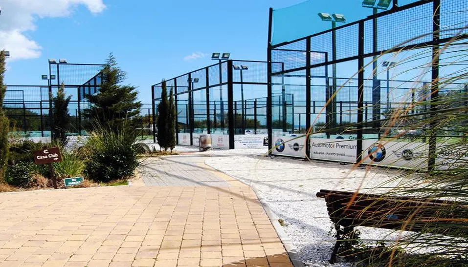 Club Cerrado del Águila - pista de pádel en Mijas