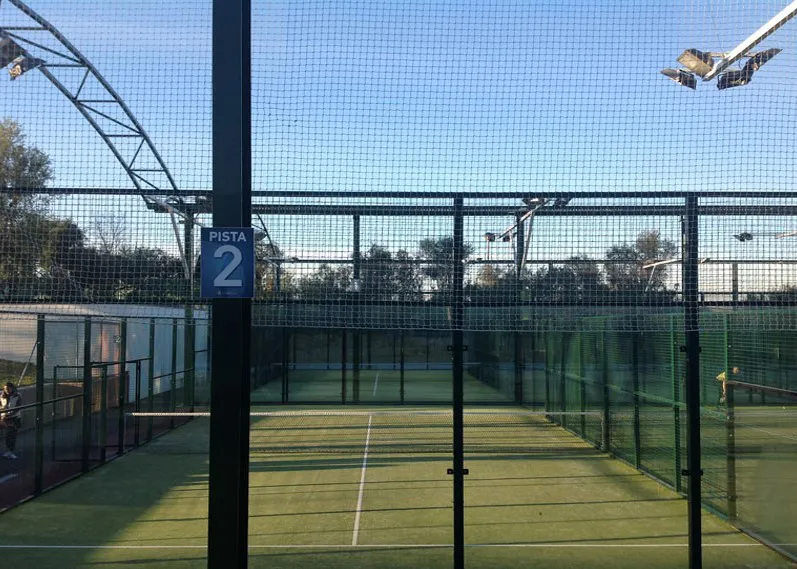 Club de Campo La Montilla - pista de pádel en Dos Hermanas