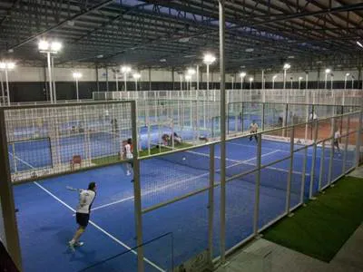 Pádel Home - pista de pádel en Villamayor