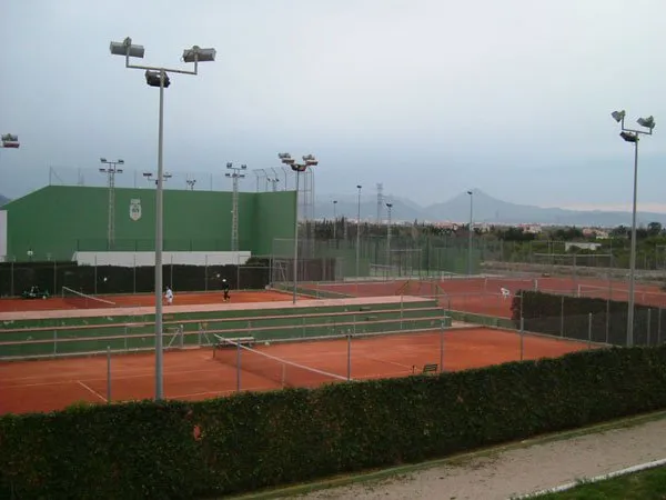 Club Tenis Oliva - Pistas tenis 7-11