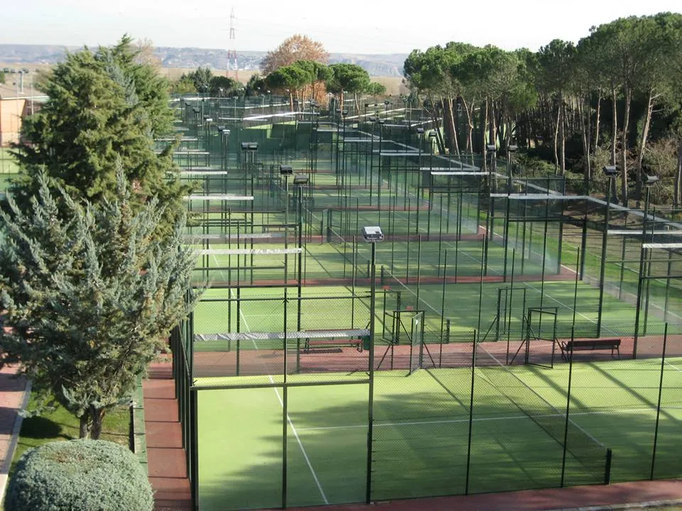 Club de Tenis, Pádel y Golf El Estudiante - pista de pádel en Alcobendas