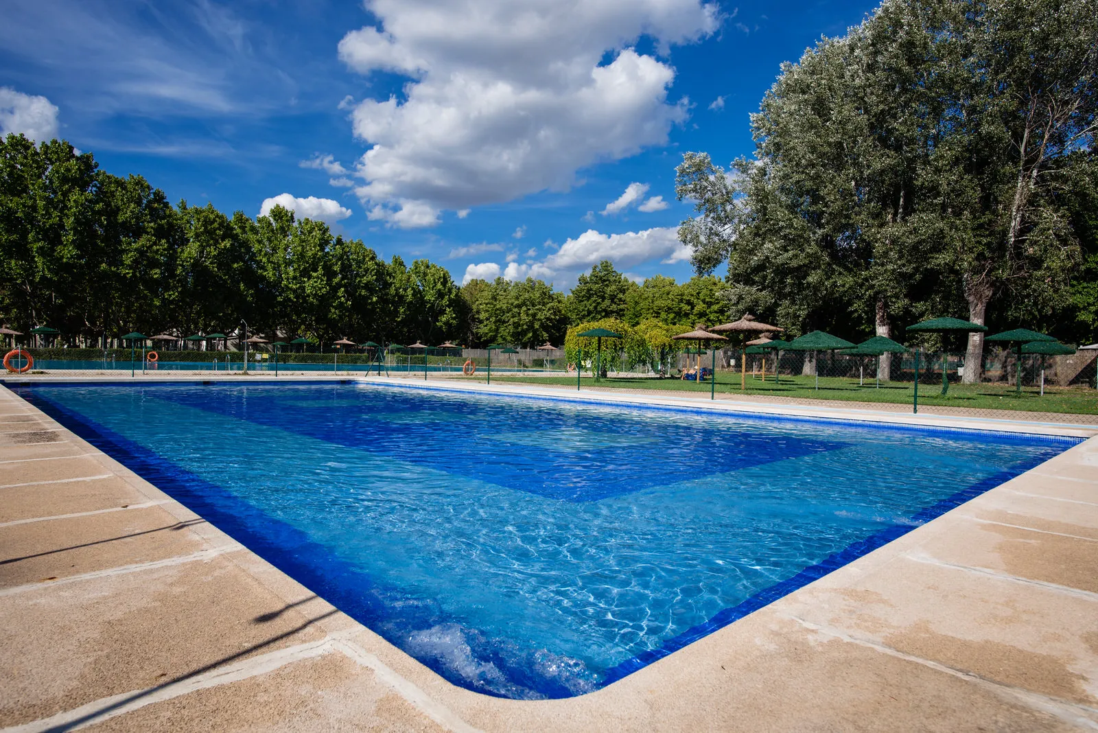 Complejo Deportivo Somontes - Piscina