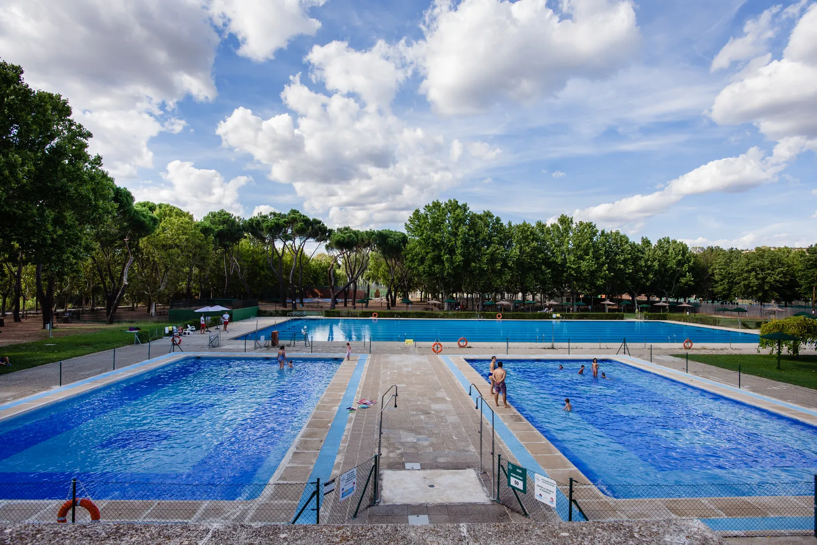 Complejo Deportivo Somontes - Zona de piscinas