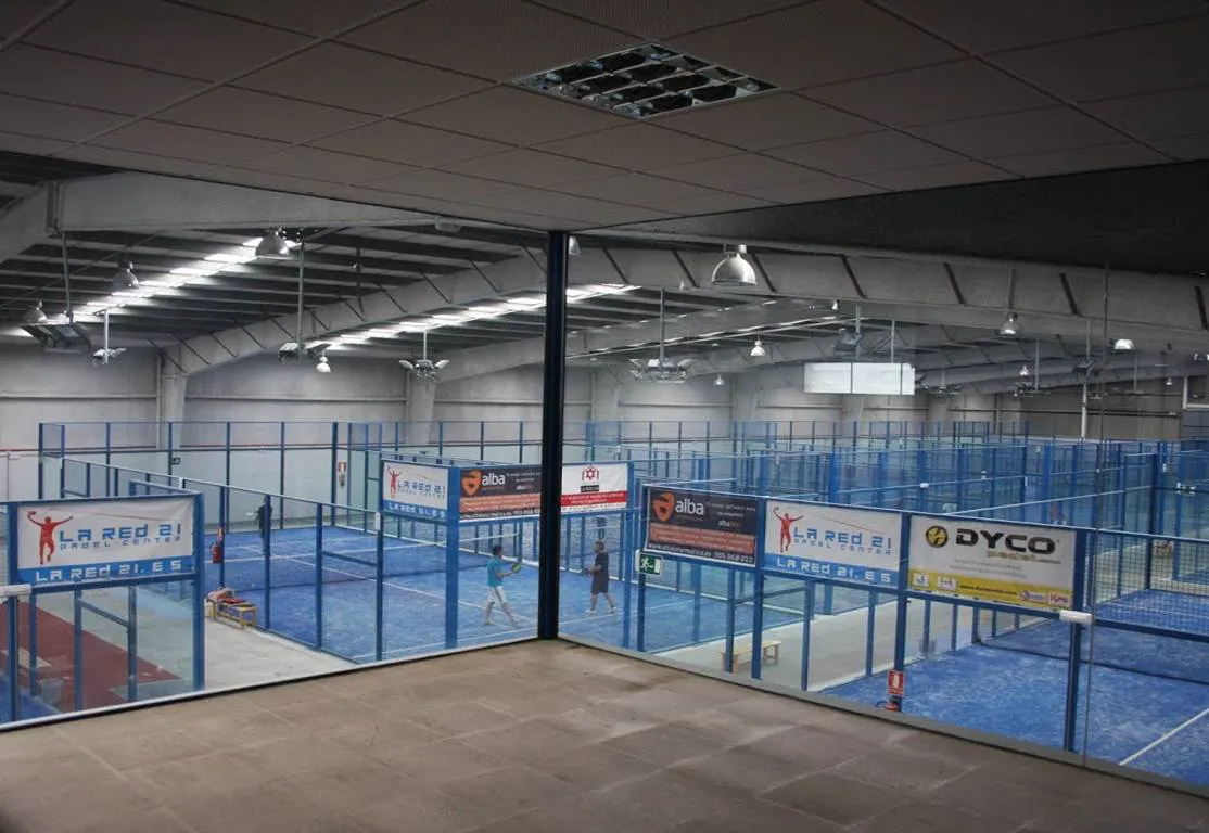 La Red 21 Pádel Center - pista de pádel en Alcalá de Guadaíra