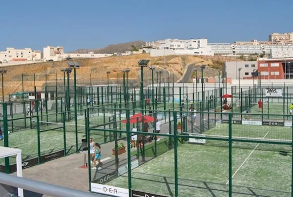 La Vaguada Racket Club - pista de pádel en Almería
