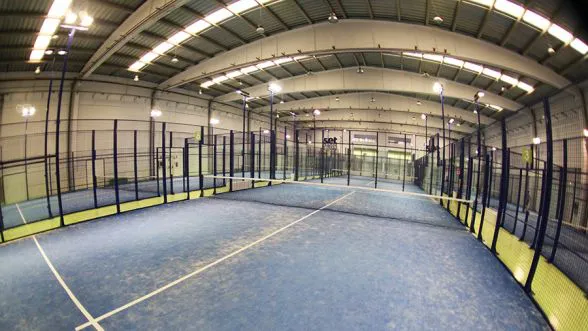 Set Pádel Indoor - pista de pádel en Alcalá de Henares