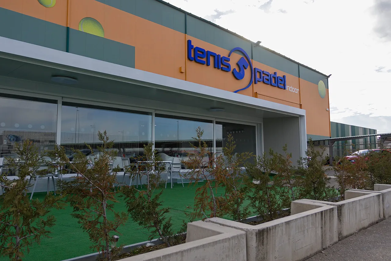 Tenis 5 Pádel - Terraza exterior
