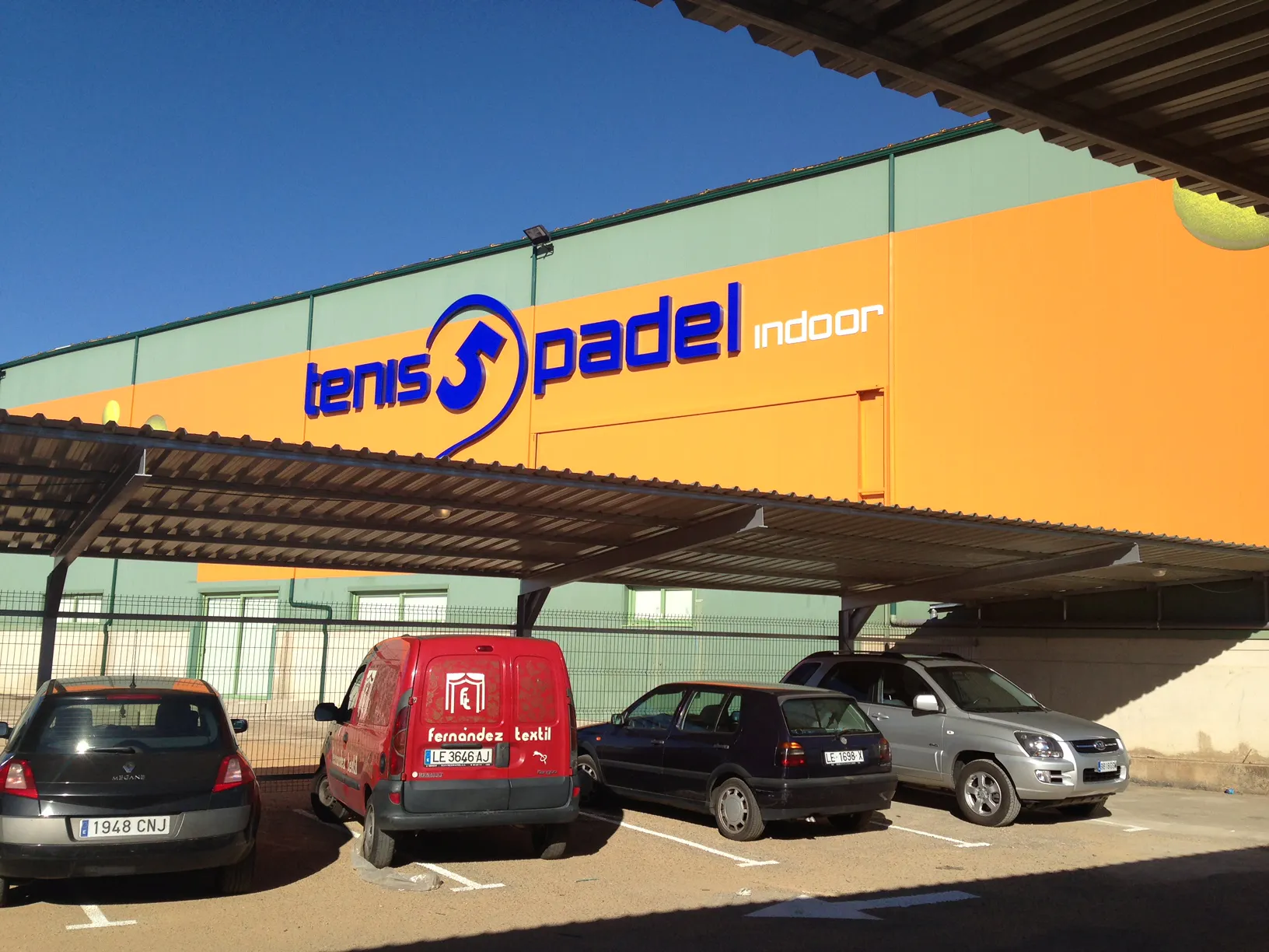 Tenis 5 Pádel - Aparcamiento